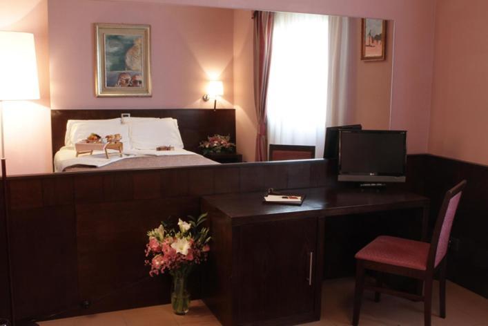 Hotel City Piacenza Room photo