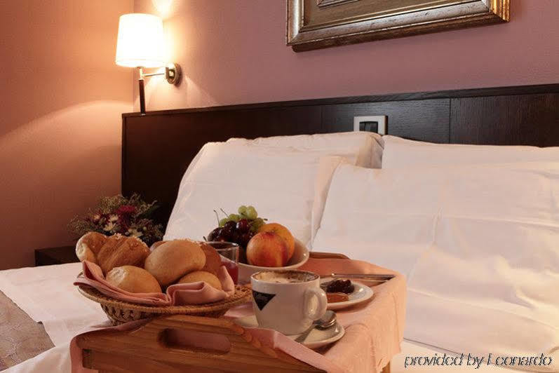 Hotel City Piacenza Exterior photo