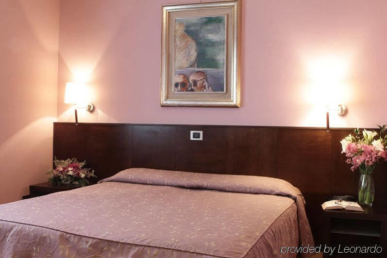 Hotel City Piacenza Exterior photo